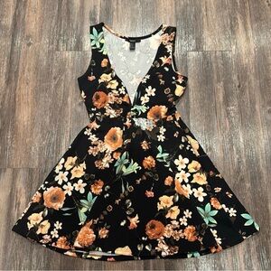 Forever 21 Black Floral Fit & Flare Dress | Padded Bust | NWOT